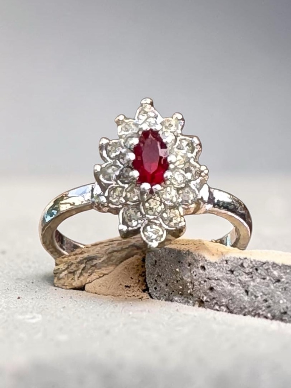 Vintage 18K HGE White Gold Faux Ruby Diamond Cluster Ballerina Statement Ring 6